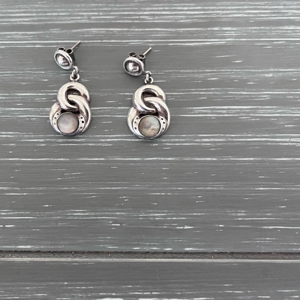 Sterling Silver (925 gr.) Hand made in Peru.